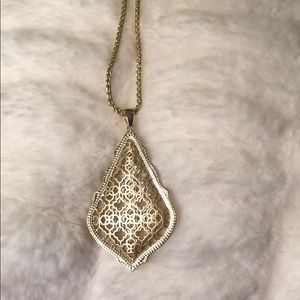 Kendra Scott necklace